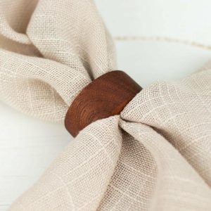 Napkin Rings |  4 Pack 1.75″ Cinnamon Brown Rustic Hardwood Farmhouse Napkin Rings, Boho Napkin Holder Wood Slices