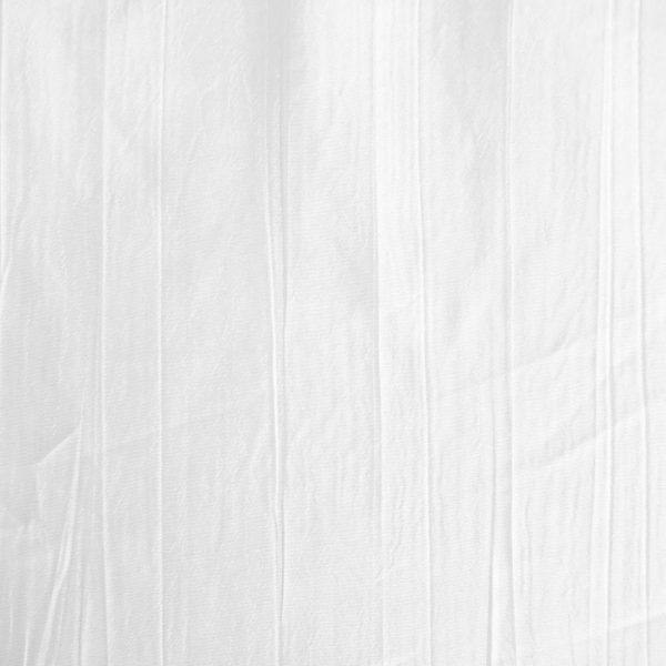 Taffeta & Velvet |  90″x132″ White Accordion Crinkle Taffeta Seamless Rectangular Tablecloth for 6 Foot Table With Floor-Length Drop