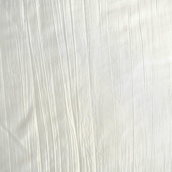 Taffeta & Velvet |  90″x132″ Ivory Accordion Crinkle Taffeta Seamless Rectangular Tablecloth for 6 Foot Table With Floor-Length Drop